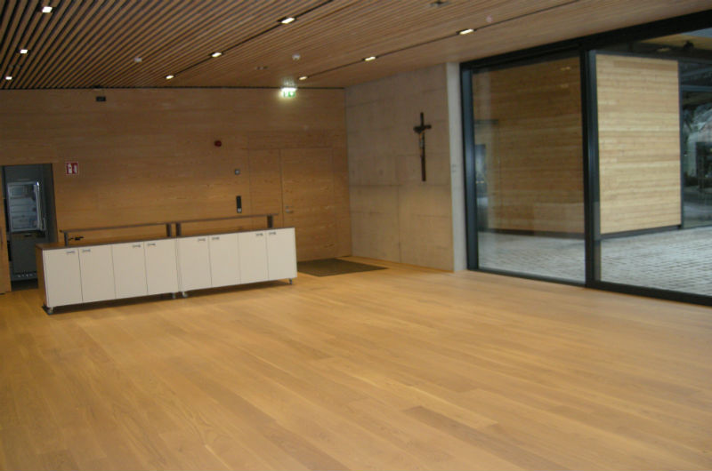 Pfarrsaal innen 1
